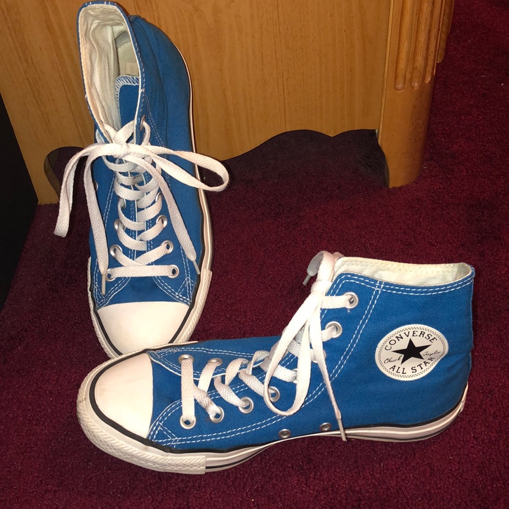 Royal blue converse